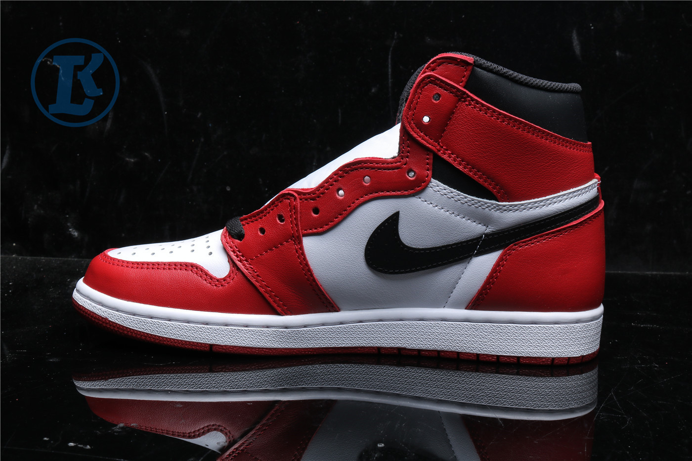 Air Jordan Retro 1s Retro High Chicago